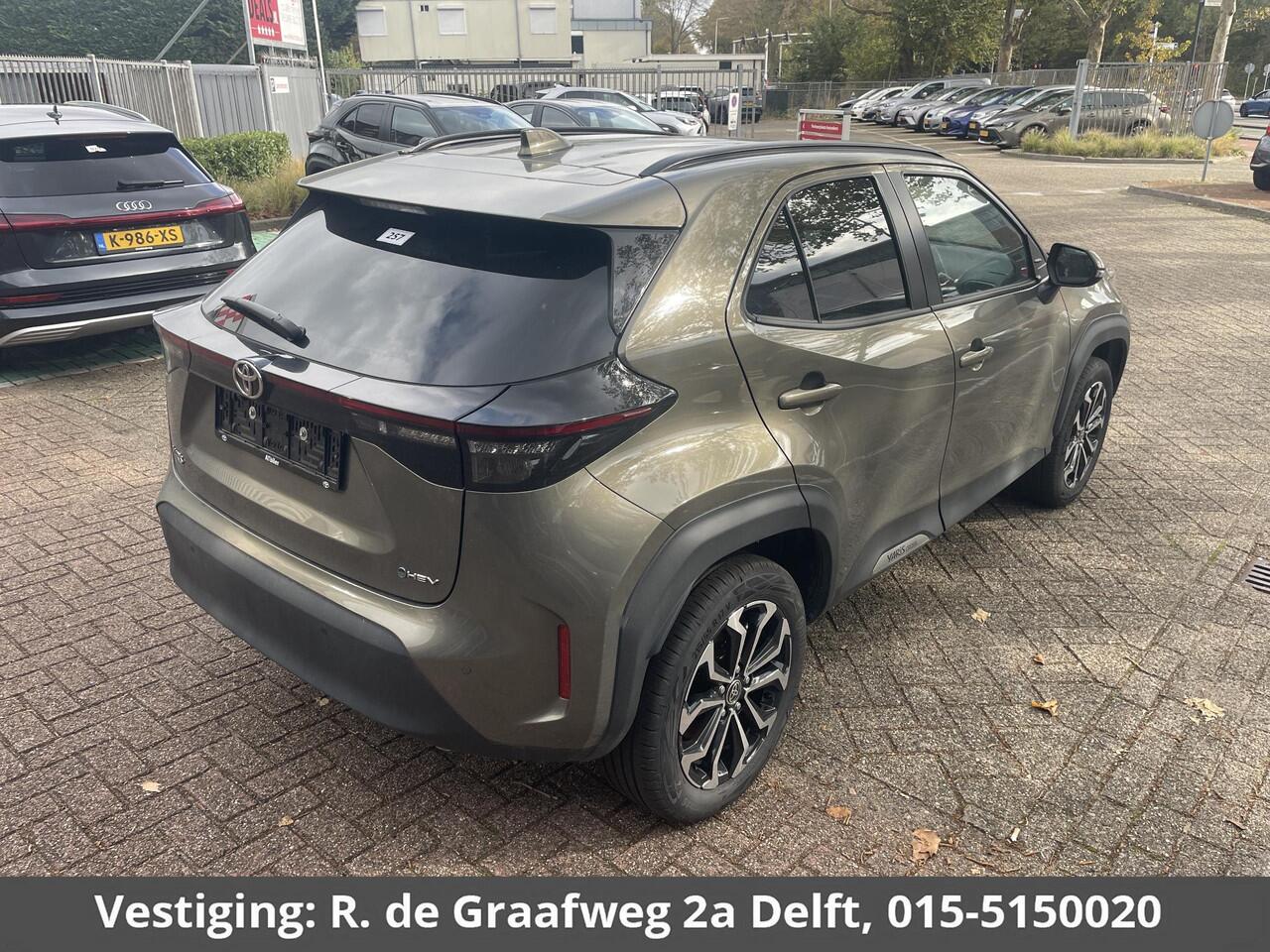 Toyota YARIS Cross 1.5 Hybrid 115 Dynamic | Stuur-/Stoelverwarming | Dodehoek detectie | Parkeersensoren | Navigatie