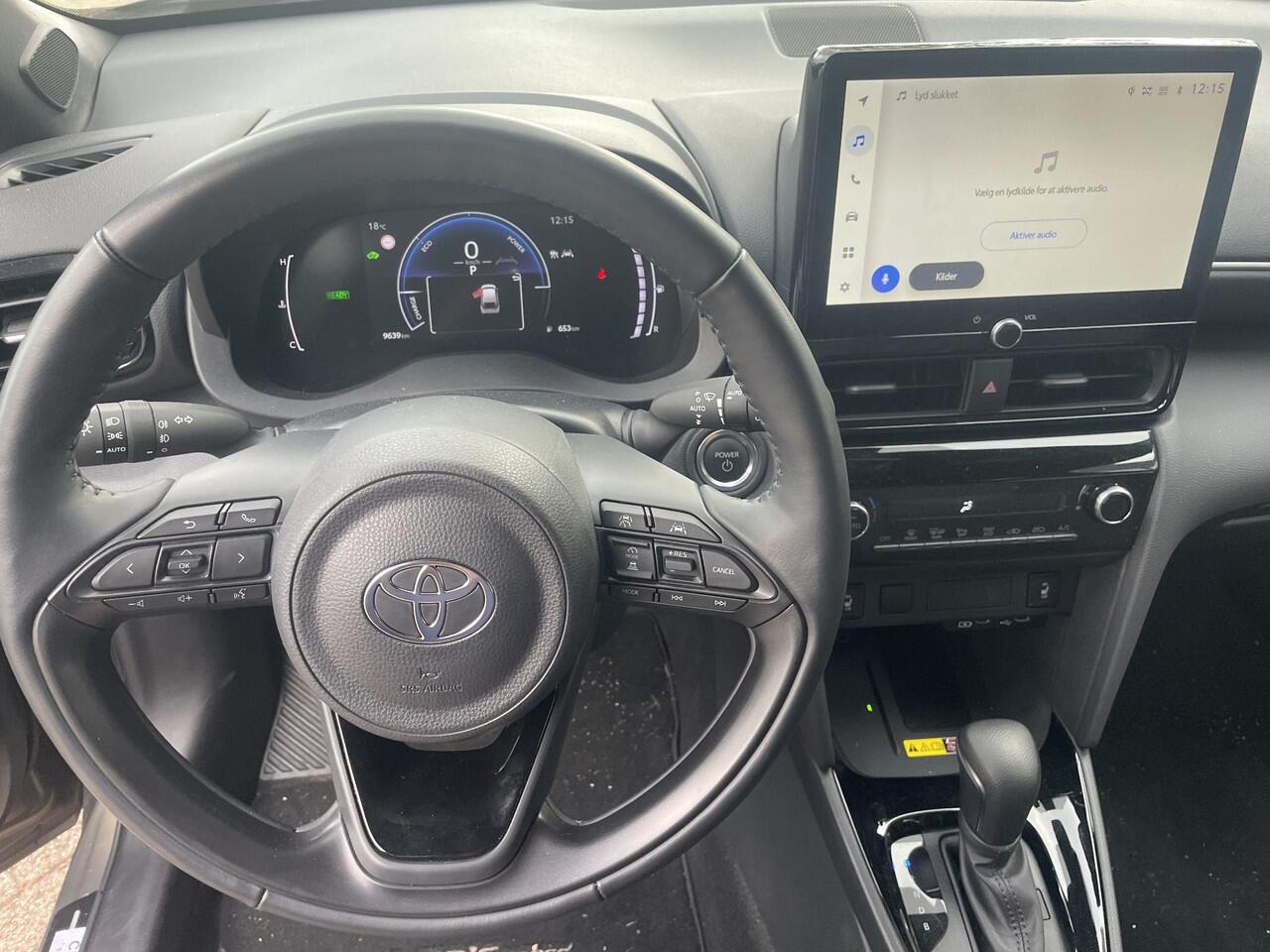 Toyota YARIS Cross 1.5 Hybrid 115 Dynamic | Stuur-/Stoelverwarming | Dodehoek detectie | Parkeersensoren | Navigatie