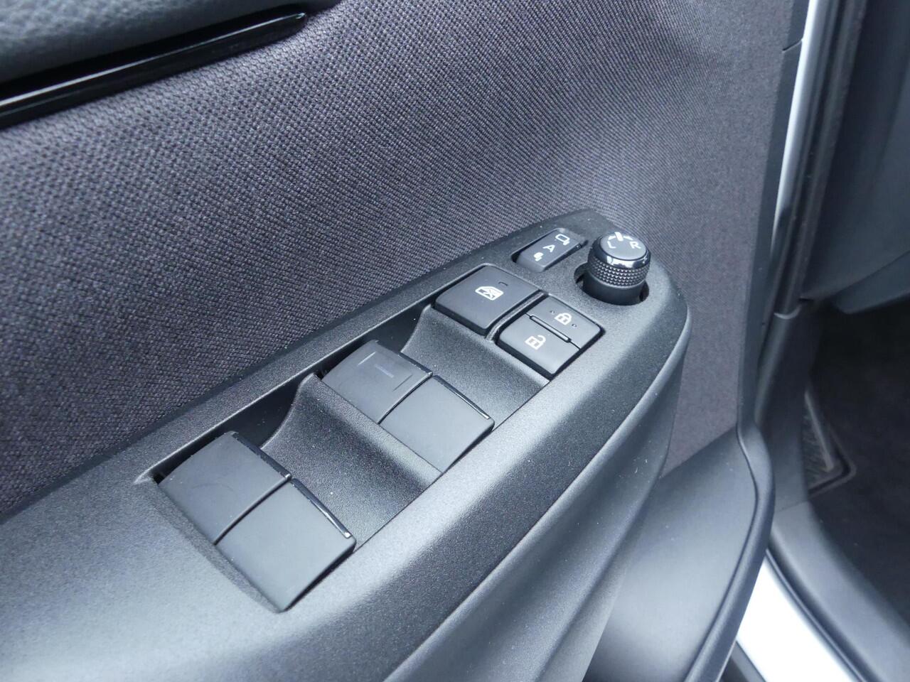 Toyota YARIS Cross 1.5 Hybrid Explore 1ste Eigenaar. Dealer O.H. Cruise & Climate Control, Navi, Apple Carpl/Andr Auto