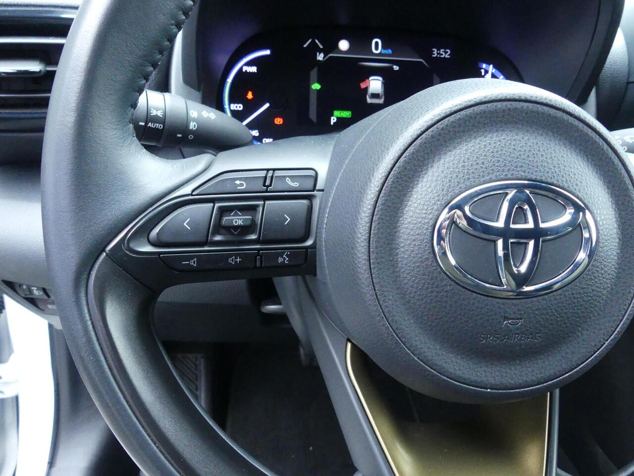 Toyota YARIS Cross 1.5 Hybrid Explore 1ste Eigenaar. Dealer O.H. Cruise & Climate Control, Navi, Apple Carpl/Andr Auto