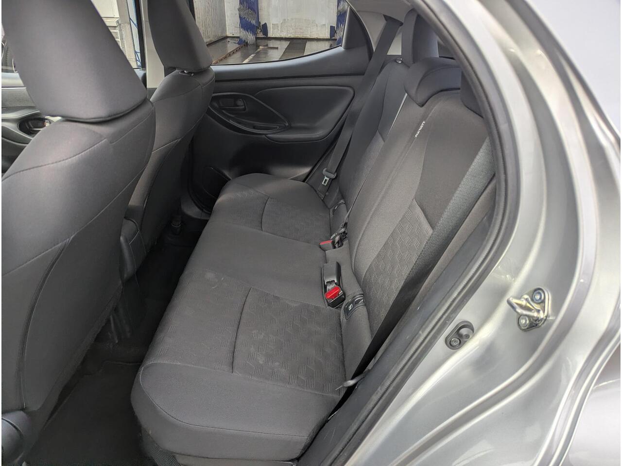 Toyota YARIS 1.5 Hybrid 115 Active | Rijklaar |