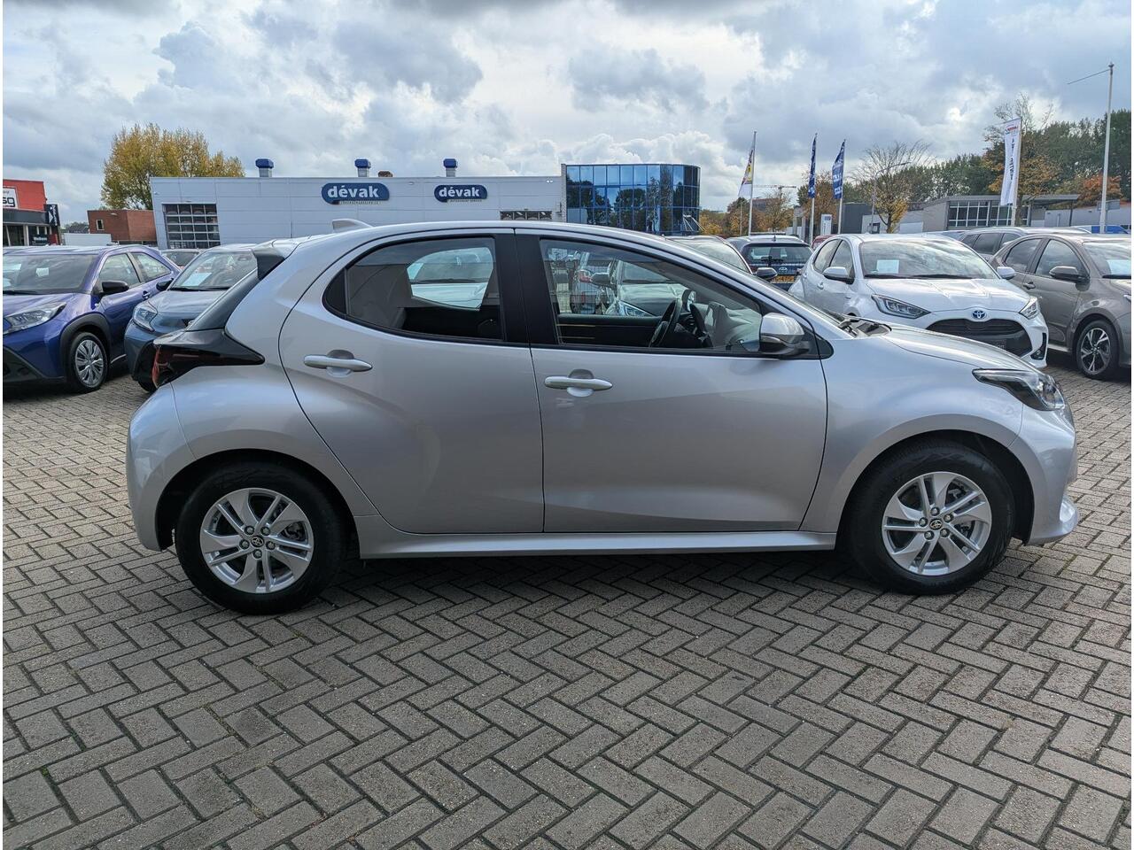 Toyota YARIS 1.5 Hybrid 115 Active | Rijklaar |