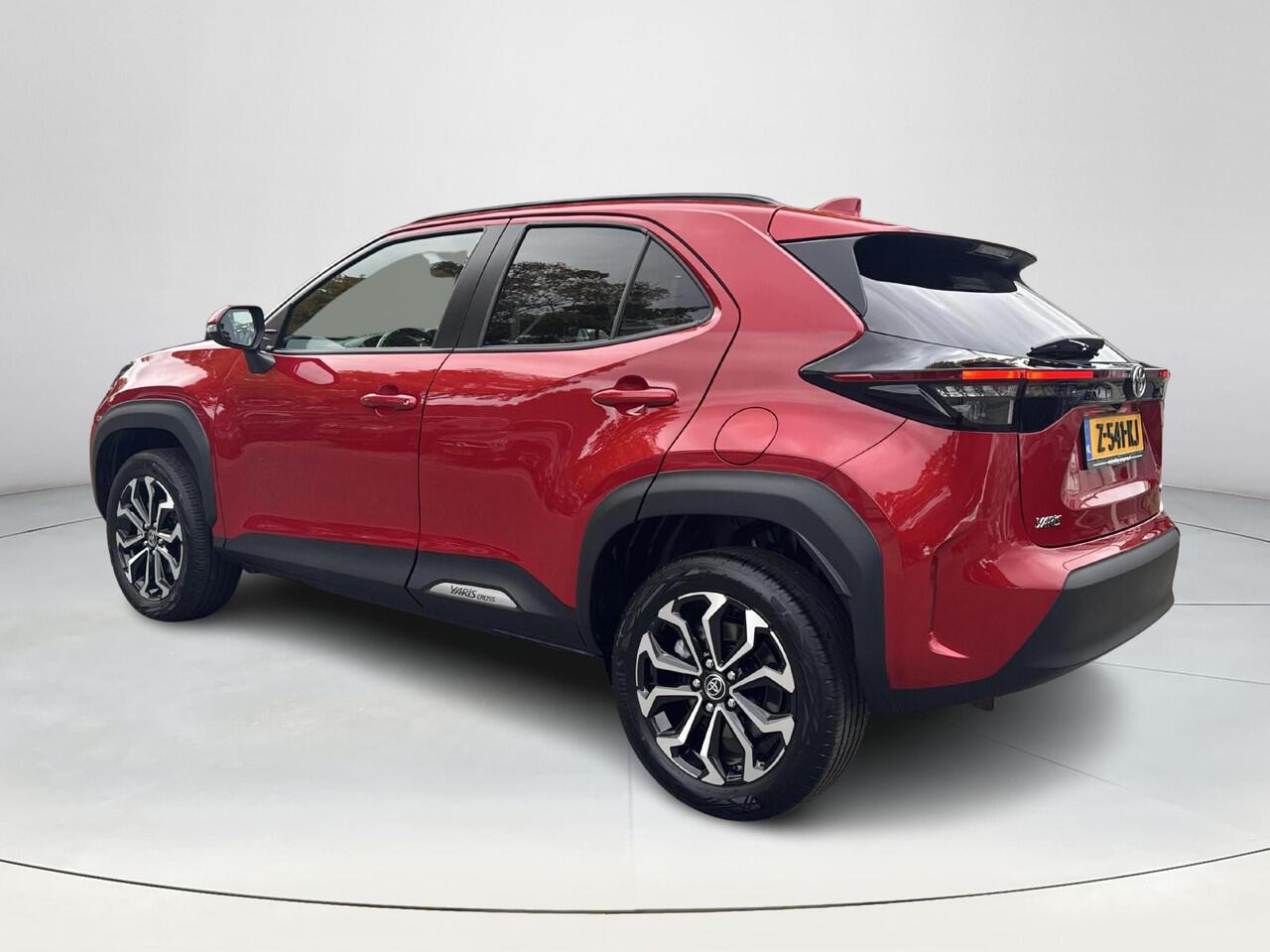 Toyota YARIS Cross 1.5 Hybrid 115 First Edition | 06-10141018 Voor meer informatie