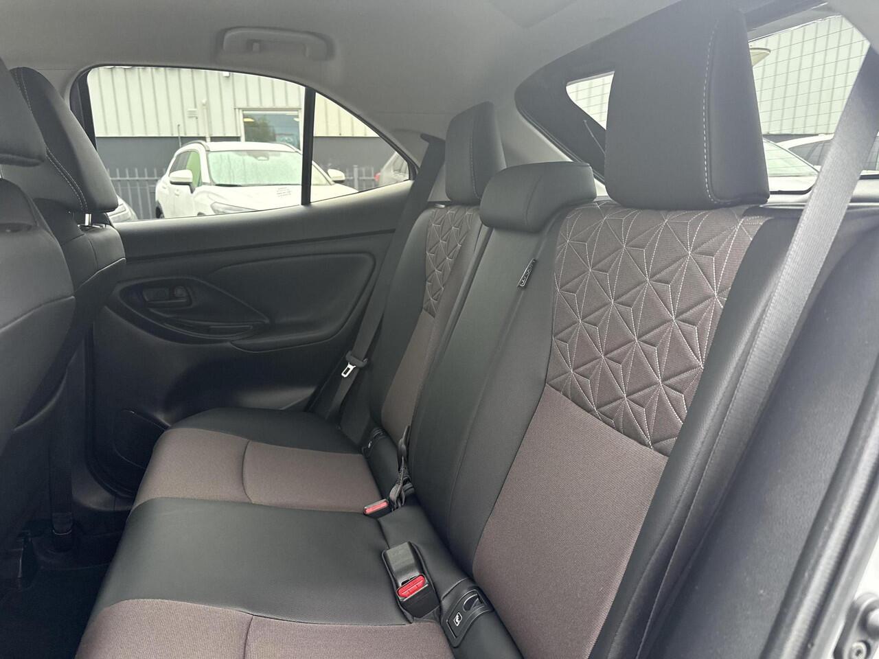 Toyota YARIS Cross 1.5 Hybrid 130 Executive | Navigatie | Apple CarPlay/Android auto | Achteruitrijcamera | Elektrische achterklep