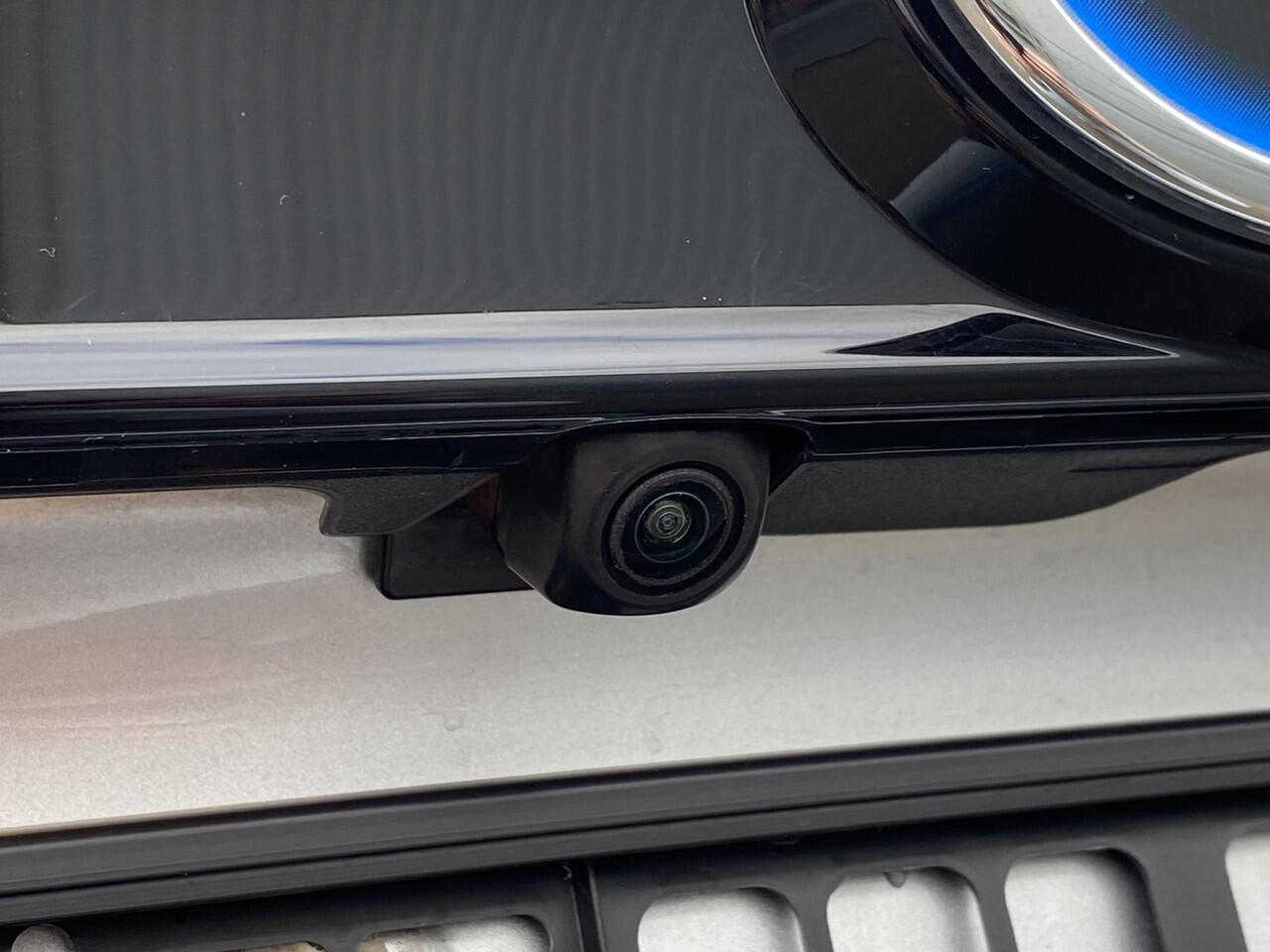 Toyota YARIS Cross 1.5 Hybrid Dynamic LED, Smart Key, Privacy glass, Navigatie, Apple CarPlay/Android Auto, achteruitrij camera, adaptieve cruise control, LM velgen, Climate control