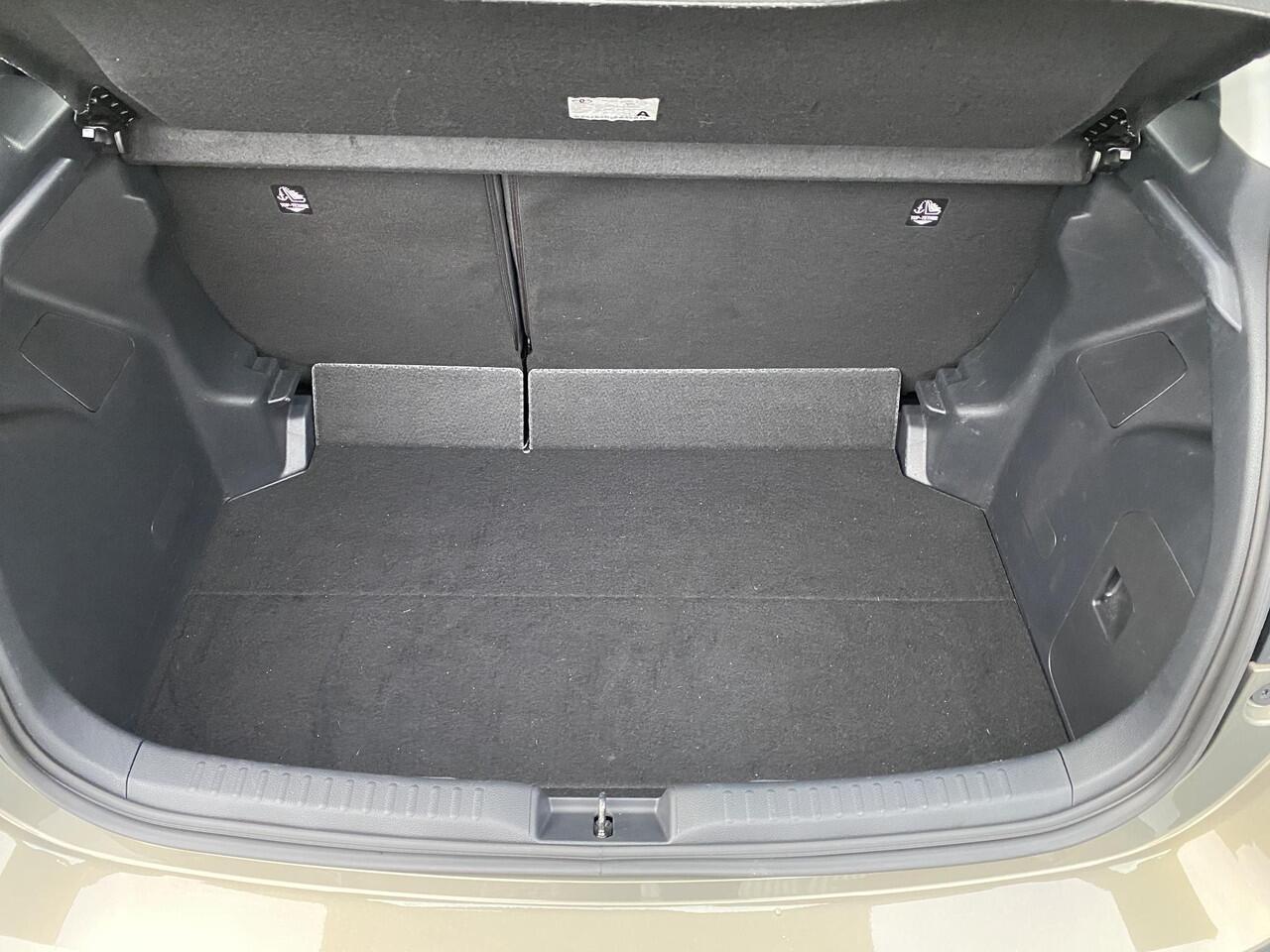 Toyota YARIS 1.5 Hybrid 115 Active 1e eign. NL-auto, Apple CarPlay/Android Auto navigatie, achteruitrij camera, adaptieve cruise control, BTW-auto!