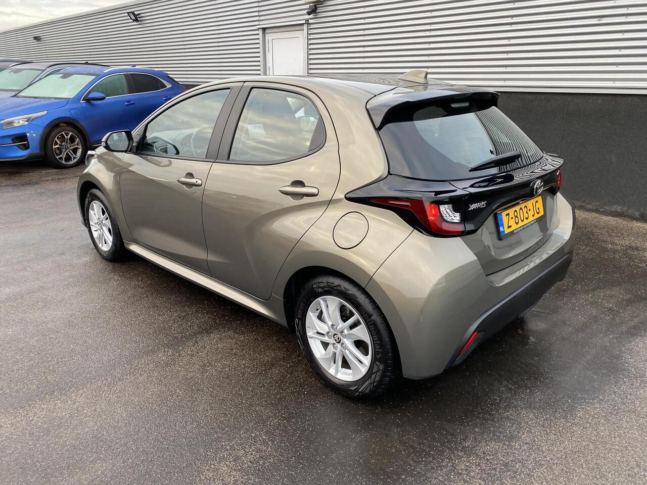 Toyota YARIS 1.5 Hybrid 115 Active 1e eign. NL-auto, Apple CarPlay/Android Auto navigatie, achteruitrij camera, adaptieve cruise control, BTW-auto!