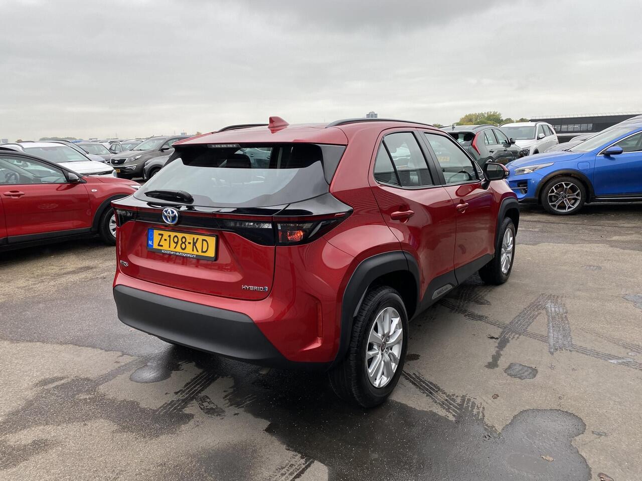 Toyota YARIS Cross 1.5 Hybrid Active 1e eign. NL-auto, Apple Carplay en/of Android auto navigatie, Achteruitrijcamera, Adaptieve cruise control, BTW-auto