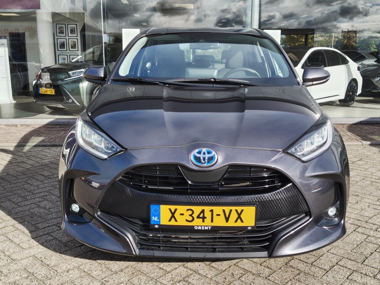 Toyota YARIS 1.5 Hybrid 115 Dynamic | 4-Season | Keyless Entry | Stoelverwarm
