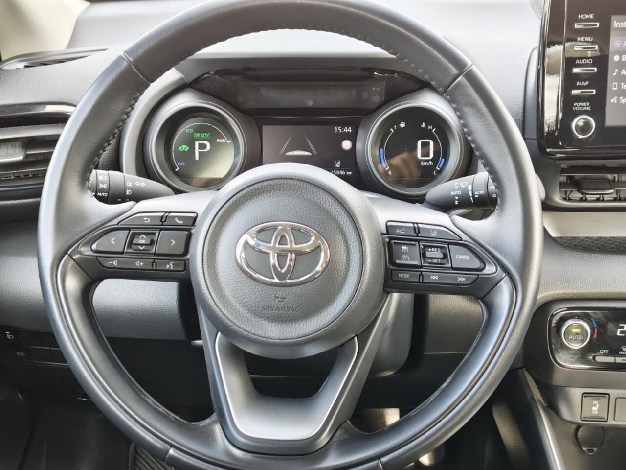 Toyota YARIS 1.5 Hybrid 115 Dynamic | 4-Season | Keyless Entry | Stoelverwarm