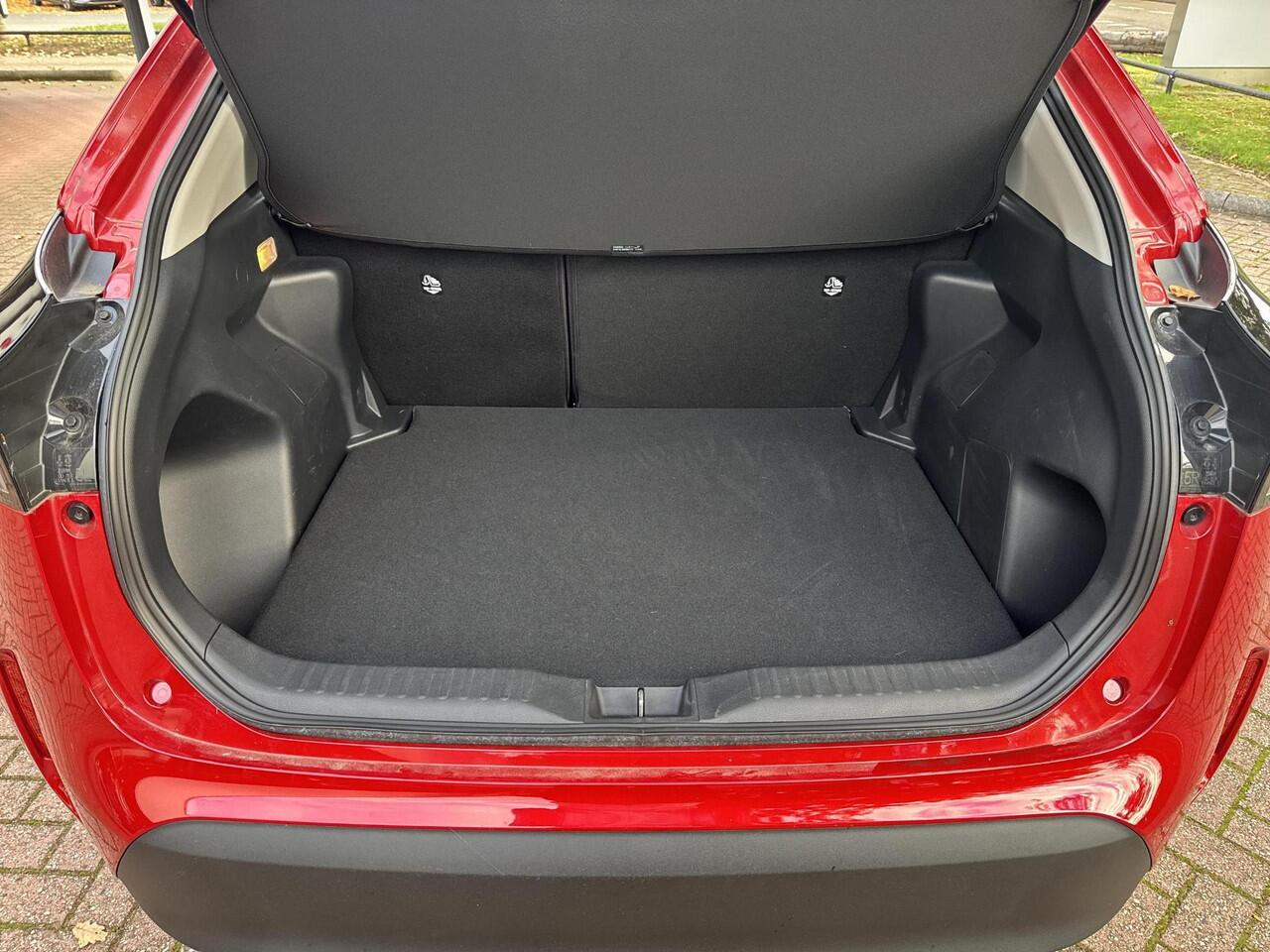 Toyota YARIS Cross 1.5 Hybrid 115 Active | 06-10141018 Voor meer informatie