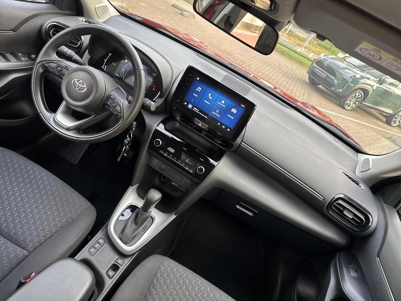 Toyota YARIS Cross 1.5 Hybrid 115 Active | 06-10141018 Voor meer informatie