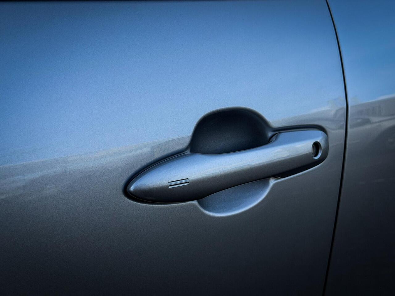 Toyota YARIS Cross 1.5 Hybrid Active Elektrisch klep|Head up display|Stoel/stuurverwarming