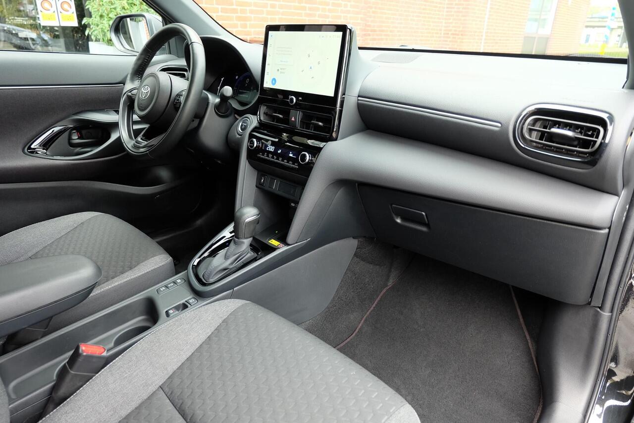 Toyota YARIS Cross 1.5 Hybrid 115 First Edition / Fabrieksgarantie t/m '34 / Stuurverwarming