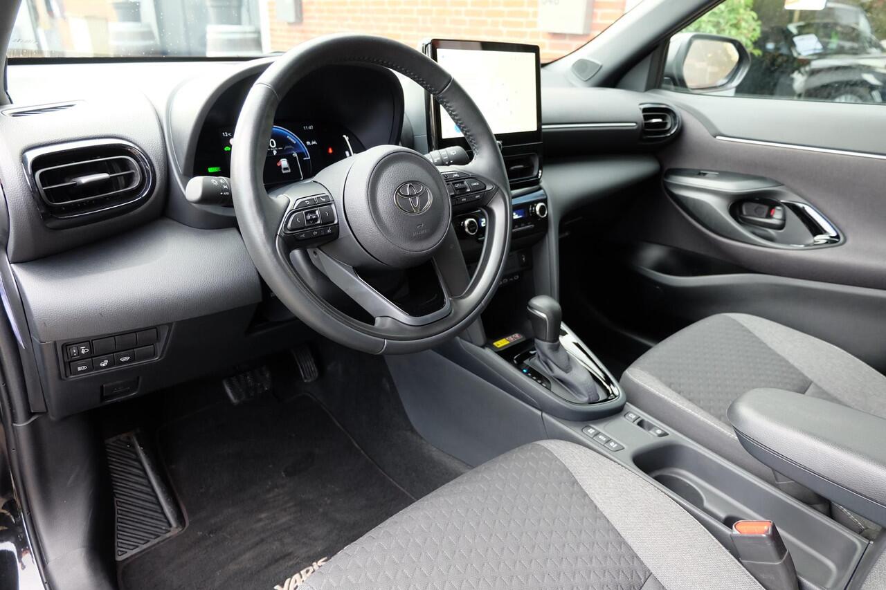Toyota YARIS Cross 1.5 Hybrid 115 First Edition / Fabrieksgarantie t/m '34 / Stuurverwarming