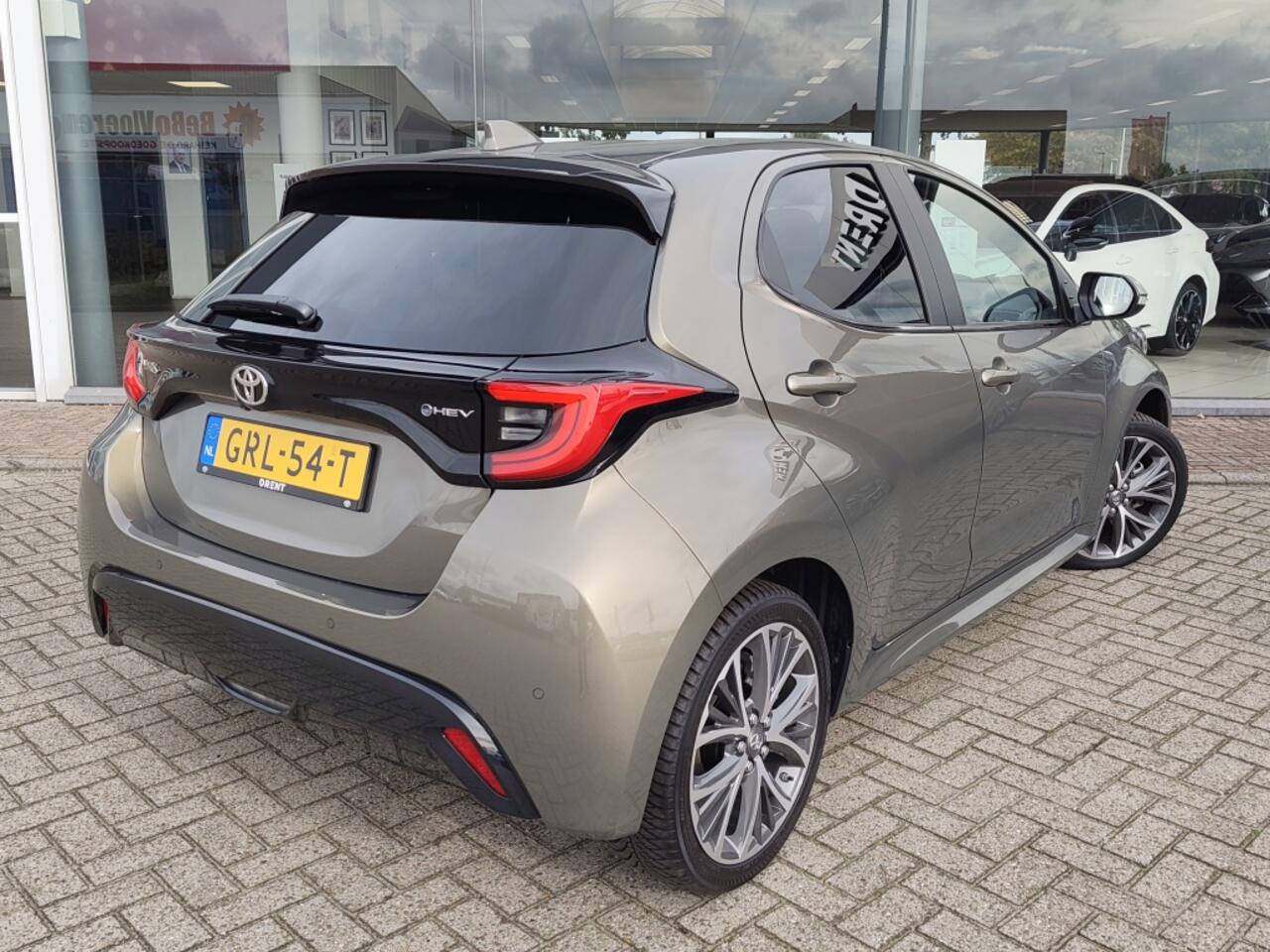 Toyota YARIS 1.5 Hybrid 130 Executive | NL Auto | Sensoren v/a | Stoel & Stuu