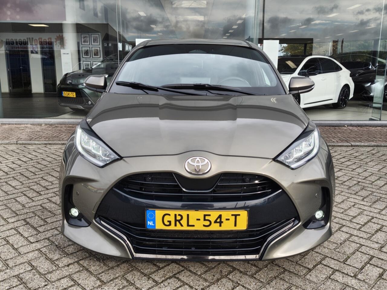 Toyota YARIS 1.5 Hybrid 130 Executive | NL Auto | Sensoren v/a | Stoel & Stuu