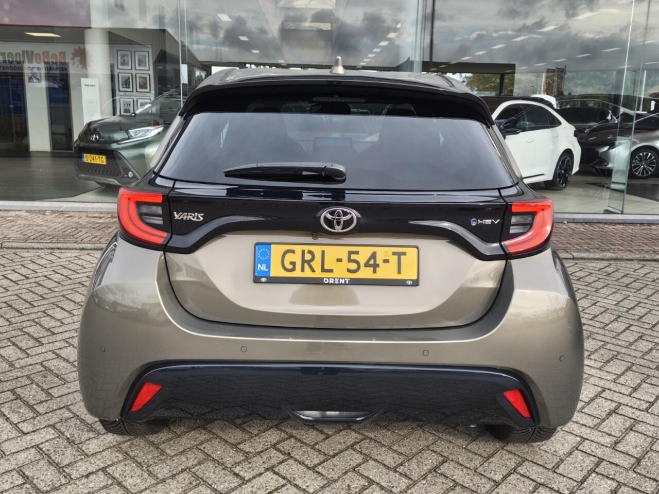 Toyota YARIS 1.5 Hybrid 130 Executive | NL Auto | Sensoren v/a | Stoel & Stuu