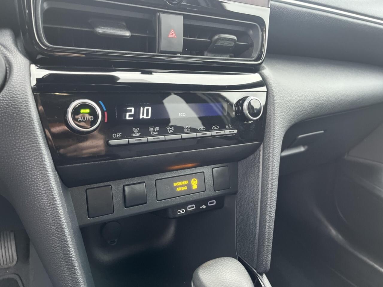 Toyota YARIS 1.5 Hybride First edition 115pk | Apple Carplay & Android Auto |