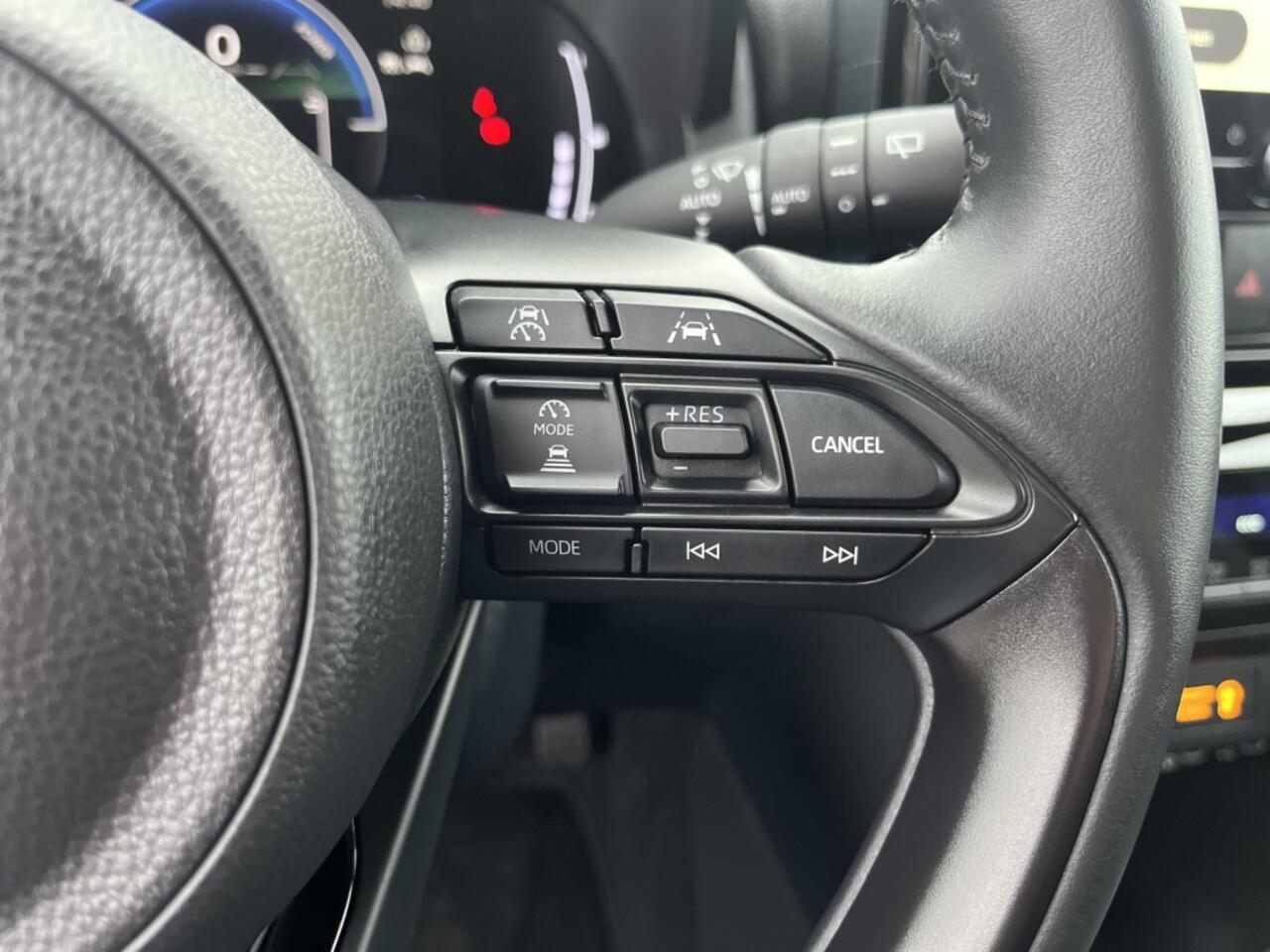 Toyota YARIS 1.5 Hybride First edition 115pk | Apple Carplay & Android Auto |