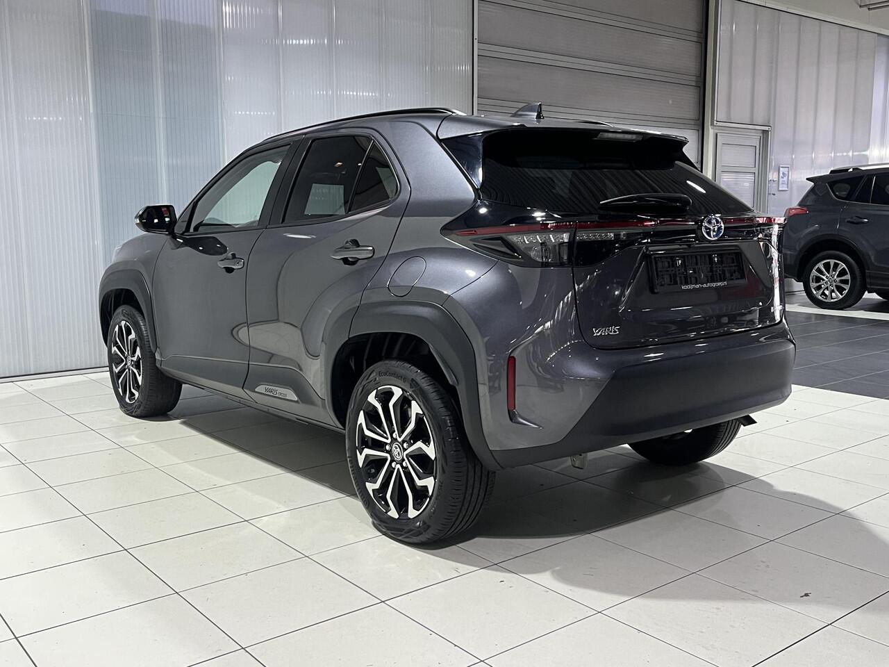 Toyota YARIS Cross 1.5 Hybrid Dynamic edition LED, Smart Key, Privacy glass, Navigatie, Apple CarPlay/Android Auto, achteruitrij camera, adaptieve cruise control, LM velgen, Climate control