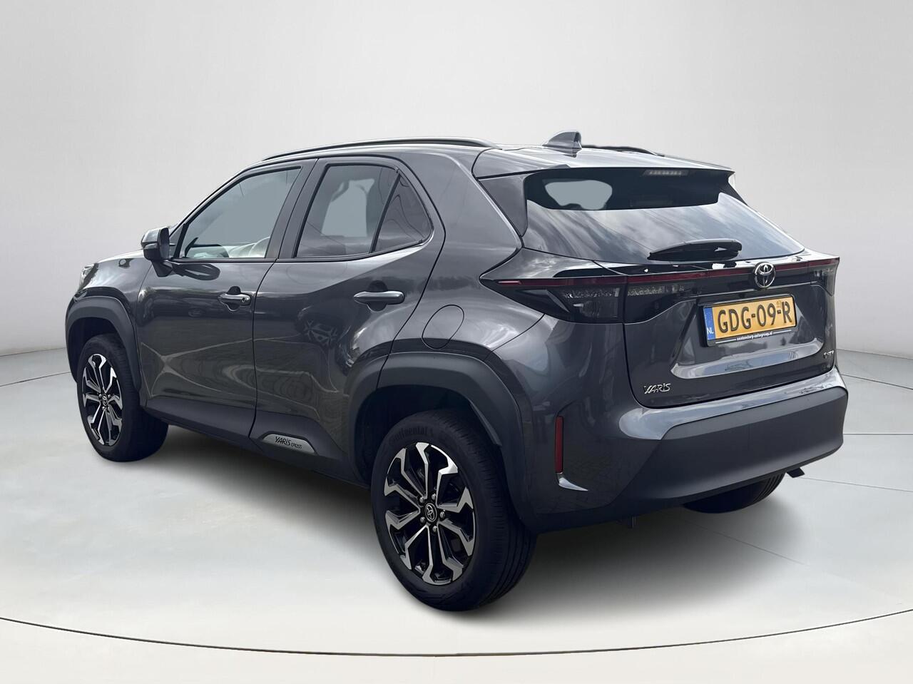 Toyota YARIS Cross 1.5 Hybrid 115 Dynamic First Edition **KEYLESS/ ADAPTIVE CRUISECONTROL/ VOORVERWARMING/ GARANTIE**