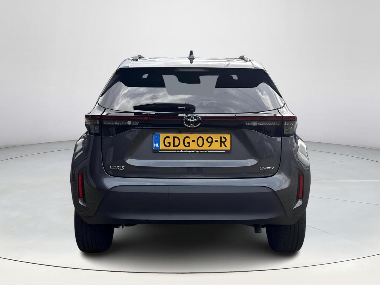 Toyota YARIS Cross 1.5 Hybrid 115 Dynamic First Edition **KEYLESS/ ADAPTIVE CRUISECONTROL/ VOORVERWARMING/ GARANTIE**