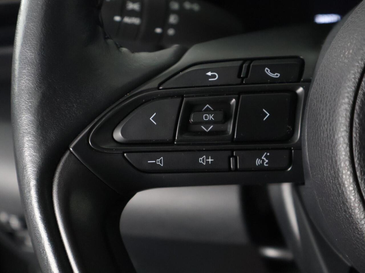 Toyota YARIS 1.5 Hybrid 115 Dynamic Luxury | Stuur- & Stoelverwarming | Dodehoek Detectie | Comfort Pack |