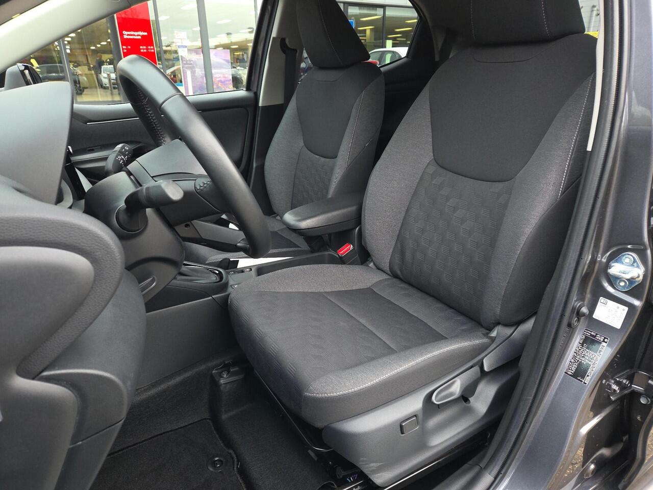 Toyota YARIS 1.5 Hybrid 115 First Edition | NL Auto | Apple CarPlay | Keyless | Rijklaarprijs incl. garantie |