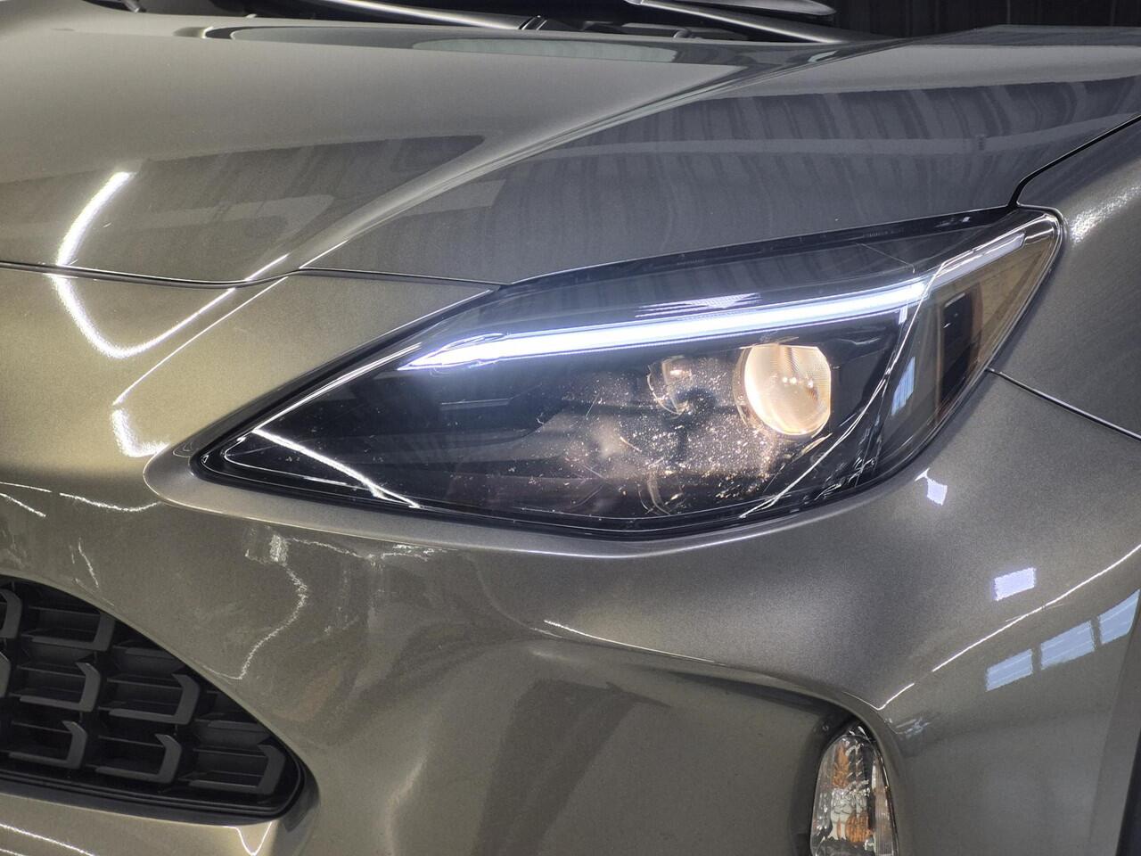 Toyota YARIS Cross 1.5 Hybrid 115 Active | Stoel/stuur verwarming | Draadloos carplay/auto | Licht/regen sensor |