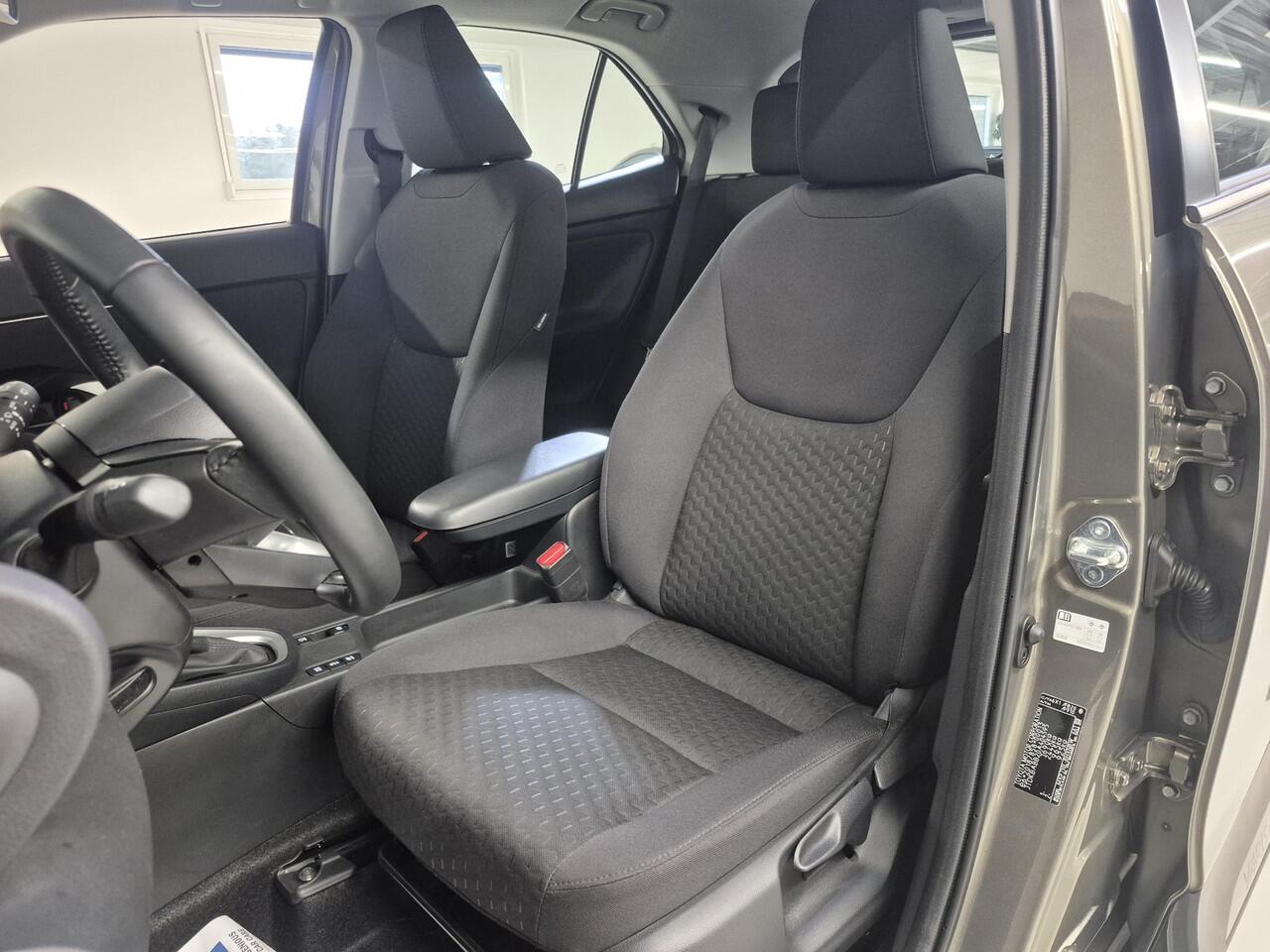 Toyota YARIS Cross 1.5 Hybrid 115 Active | Stoel/stuur verwarming | Draadloos carplay/auto | Licht/regen sensor |