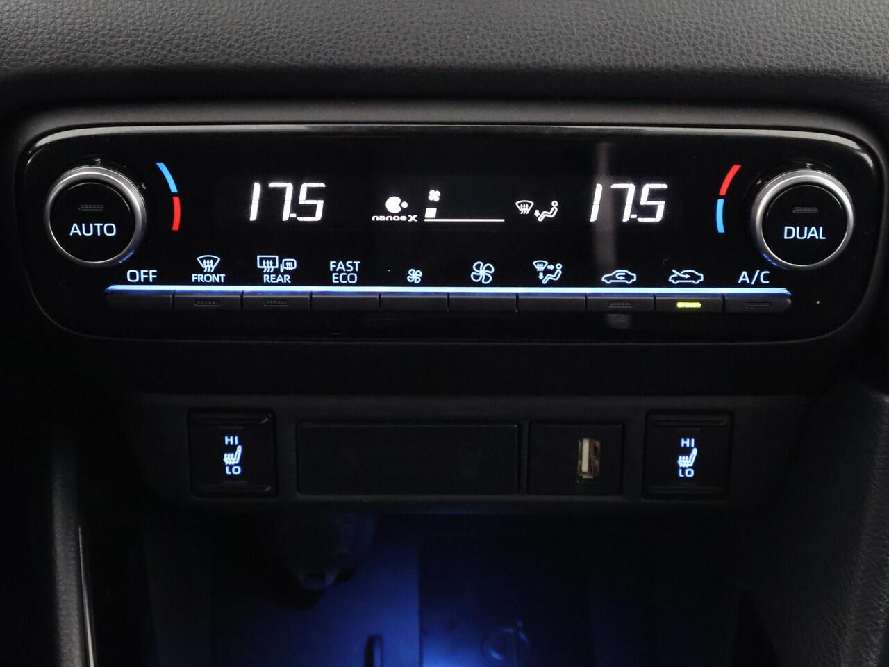 Toyota YARIS 1.5 Hybrid Executive | 1e eigenaar | Half Leder |