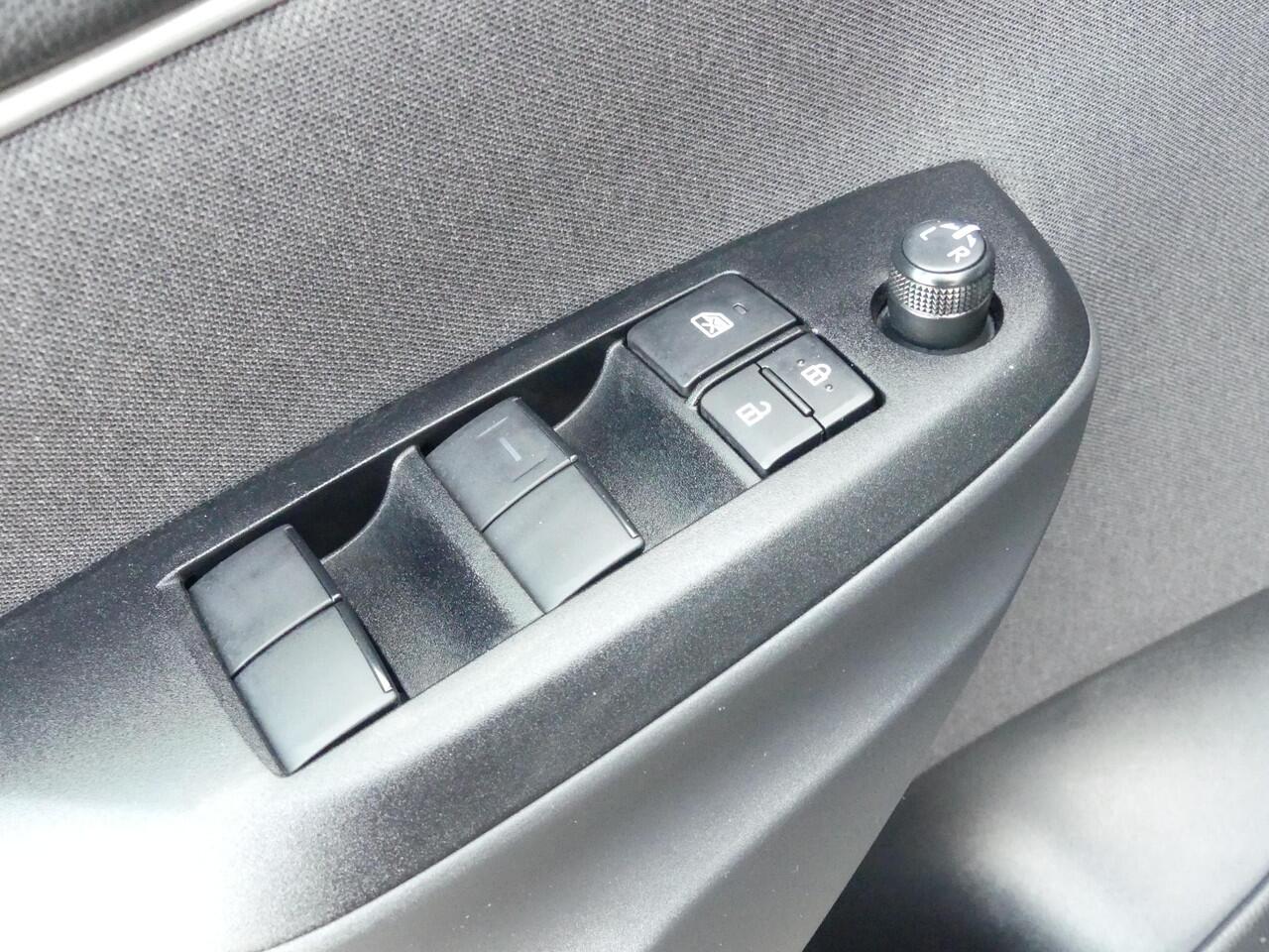 Toyota YARIS Cross 1.5 Hybrid 115 First Edition *t/m 10de bouwjaar garantie!