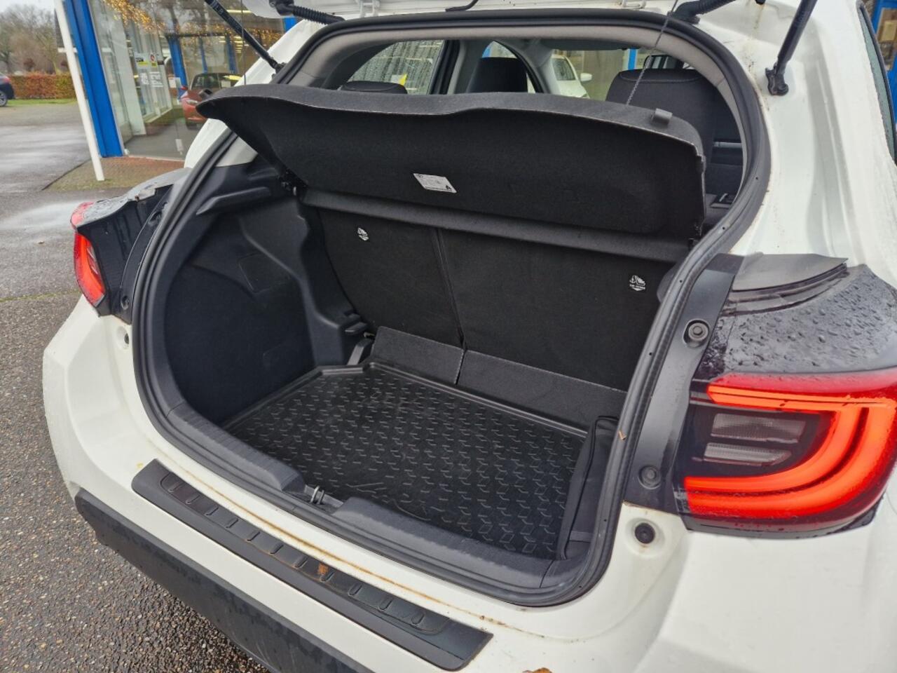 Toyota YARIS 1.5 Hybrid, Dynamic, Clima, Android/Apple, Stoelverwarming, Keyless, 16 inch, Cruise