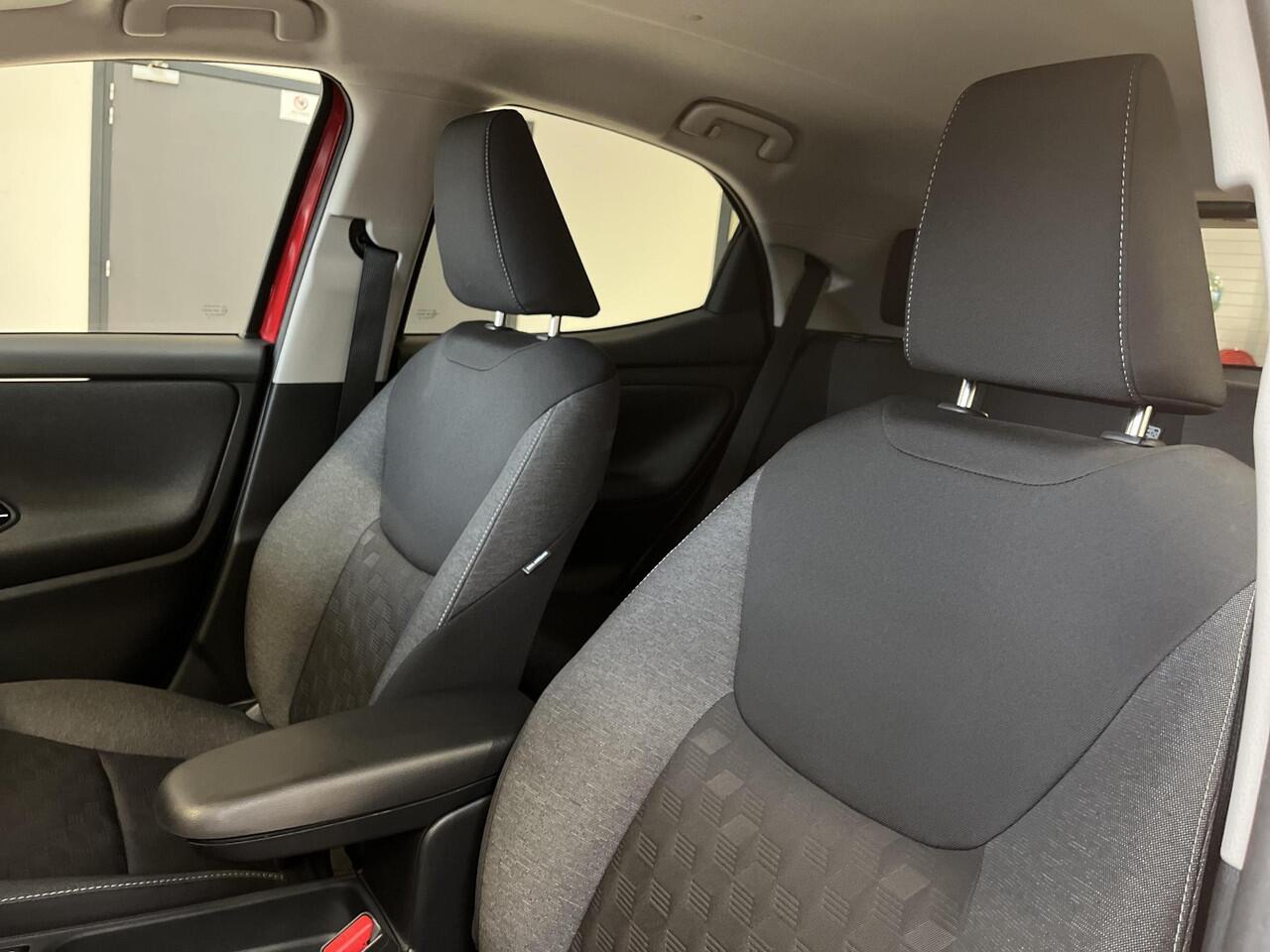 Toyota YARIS 1.5 Hybrid 115 Dynamic | All-in prijs | Apple/Android | Camera | Stoelverwarming |