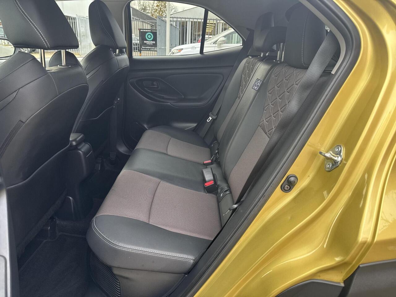 Toyota YARIS Cross 1.5 Hybrid Executive | 06-10141018 Voor meer informatie