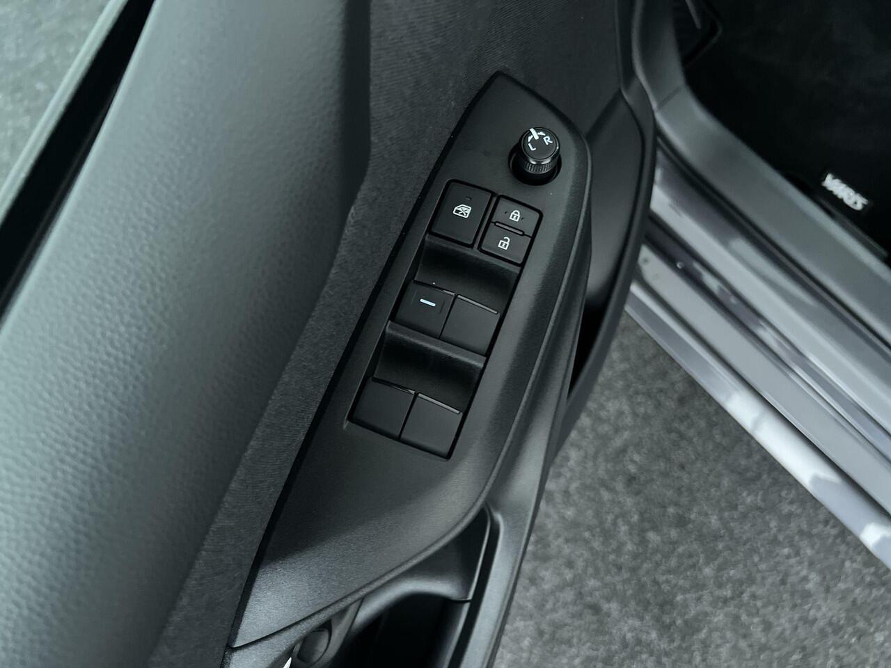 Toyota YARIS 1.5 Hybrid 115 Active | Rijklaar |