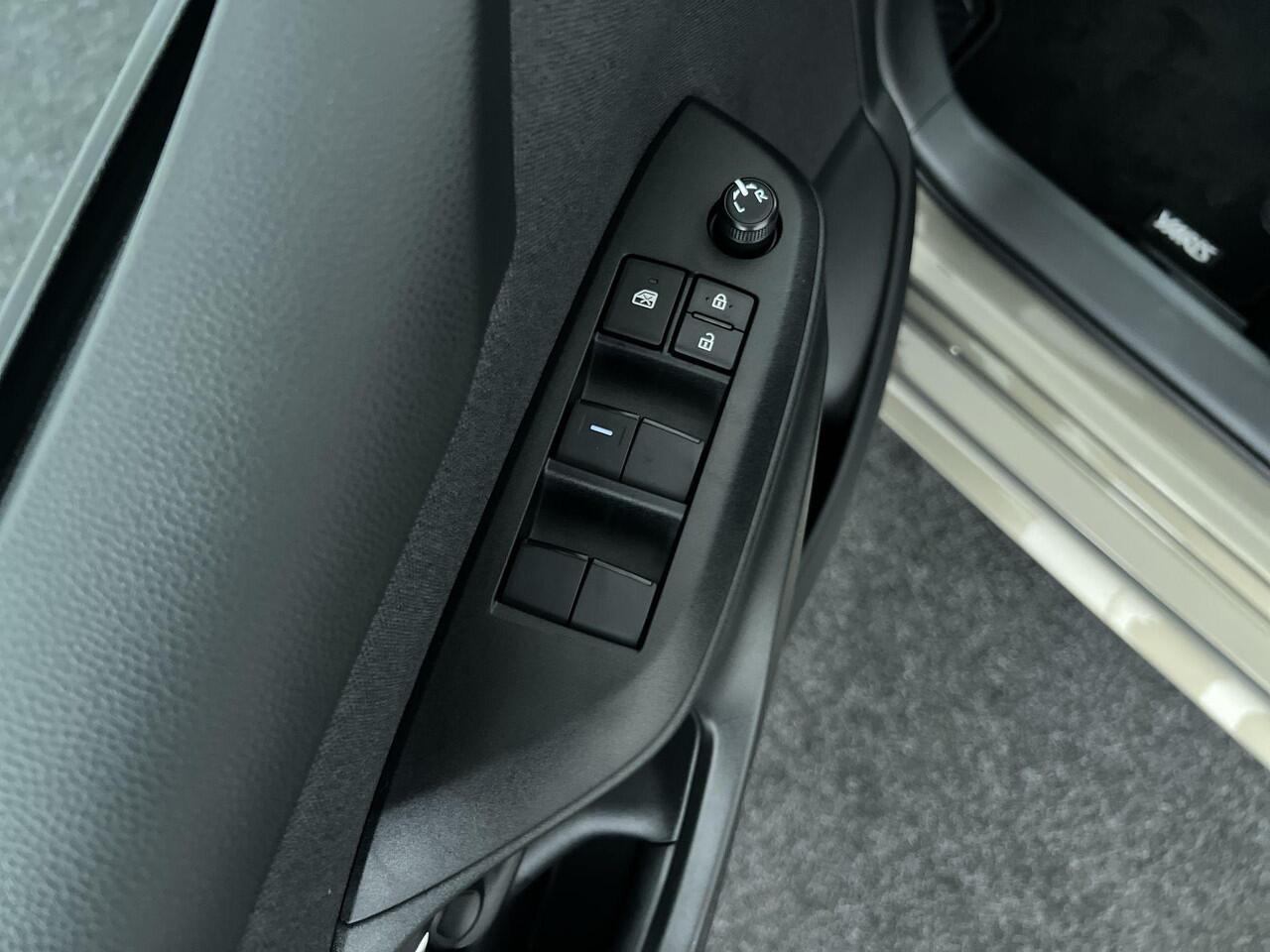 Toyota YARIS 1.5 Hybrid 115 Active | Rijklaar |