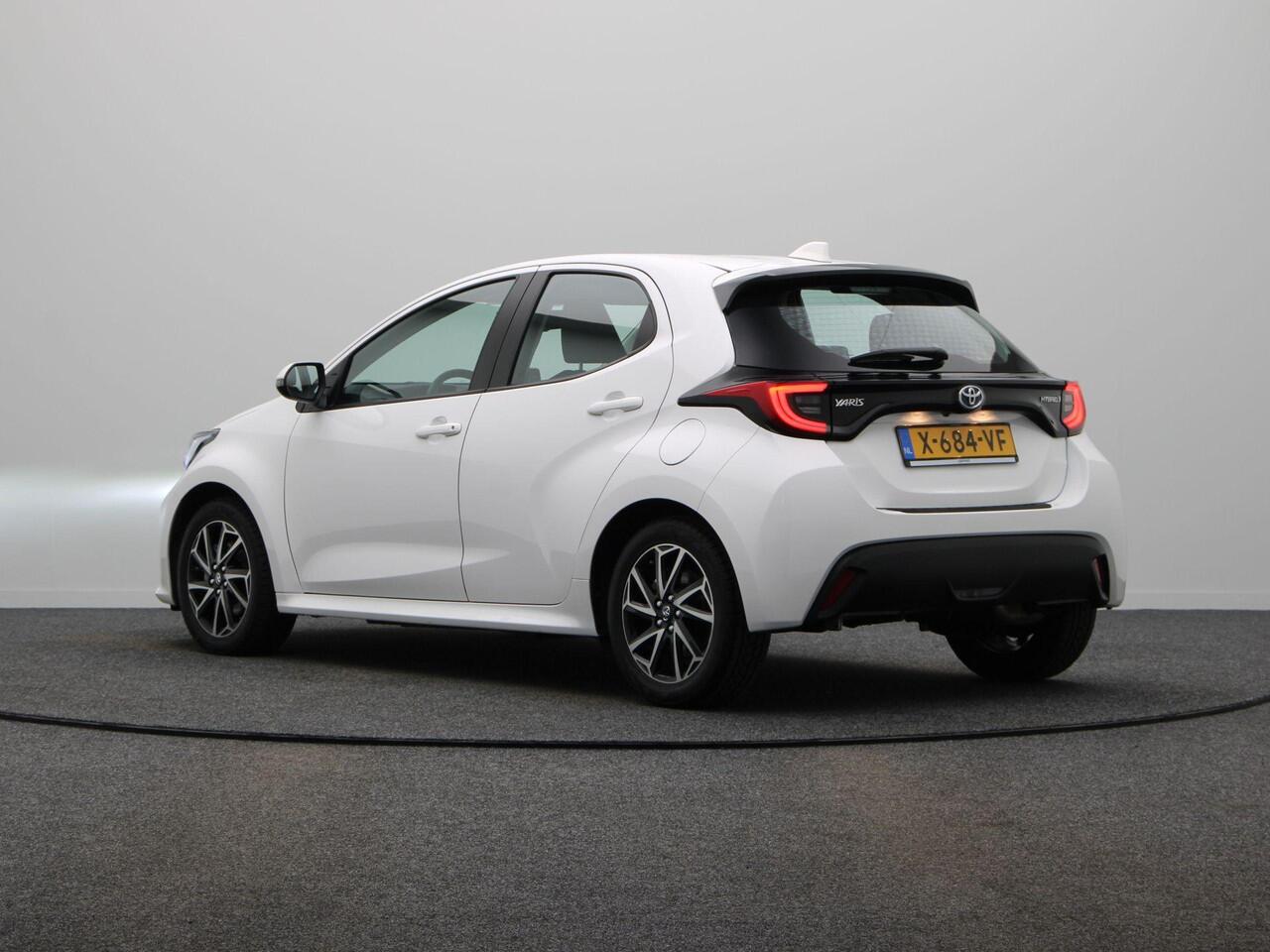 Toyota YARIS 1.5 Hybrid Dynamic | Achteruitrijcamera | Full Led Koplampen | Apple Carplay & Android Auto |