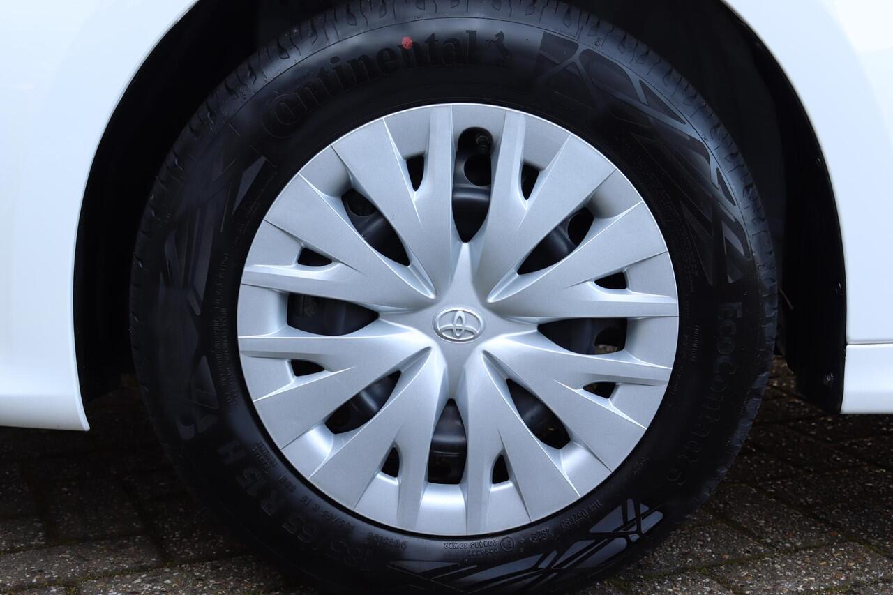 Toyota YARIS 1.5 Hybrid Active Limited, Climate & Cruise control, Stoelverwarming, DAB+ !