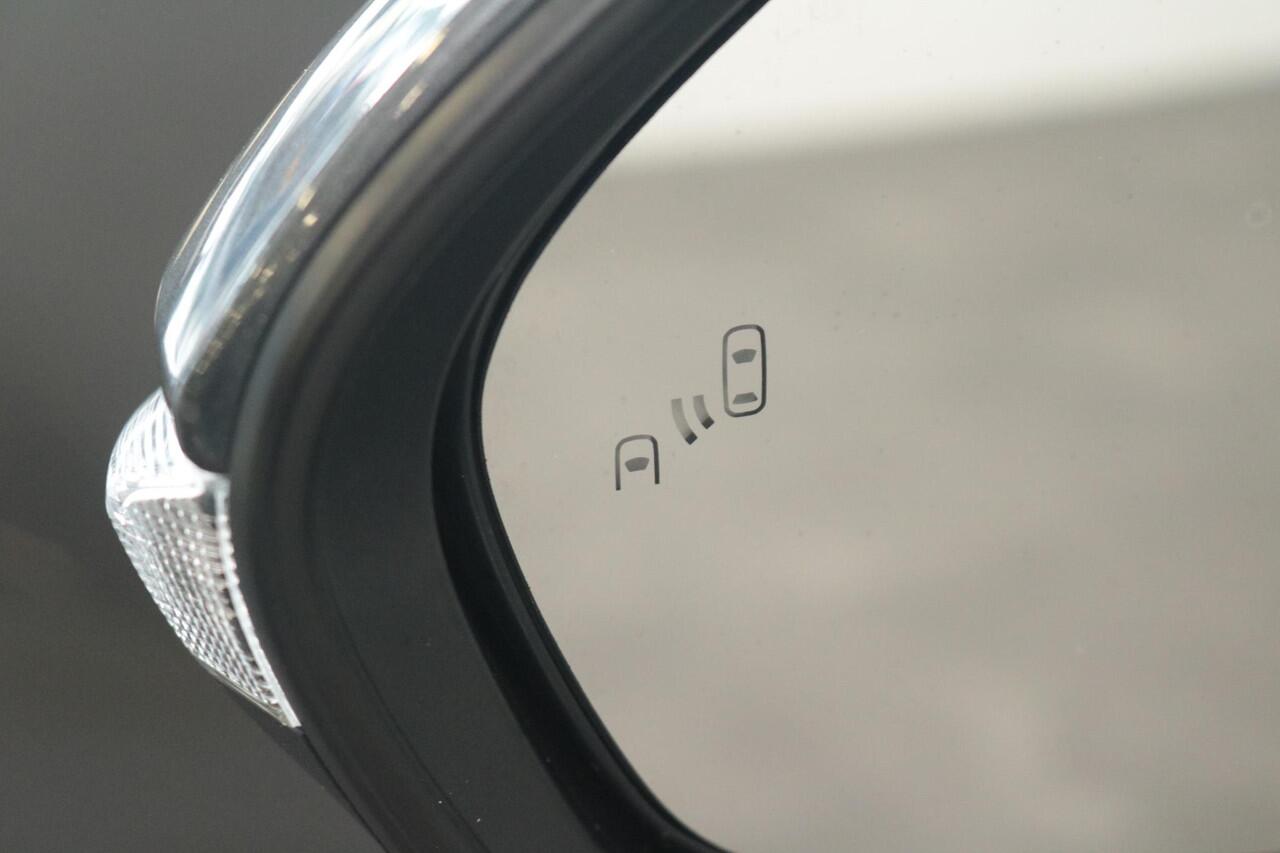 Toyota YARIS 1.5 Hybrid Executive Limited, Head up Display, Panoramadak, Sensoren!