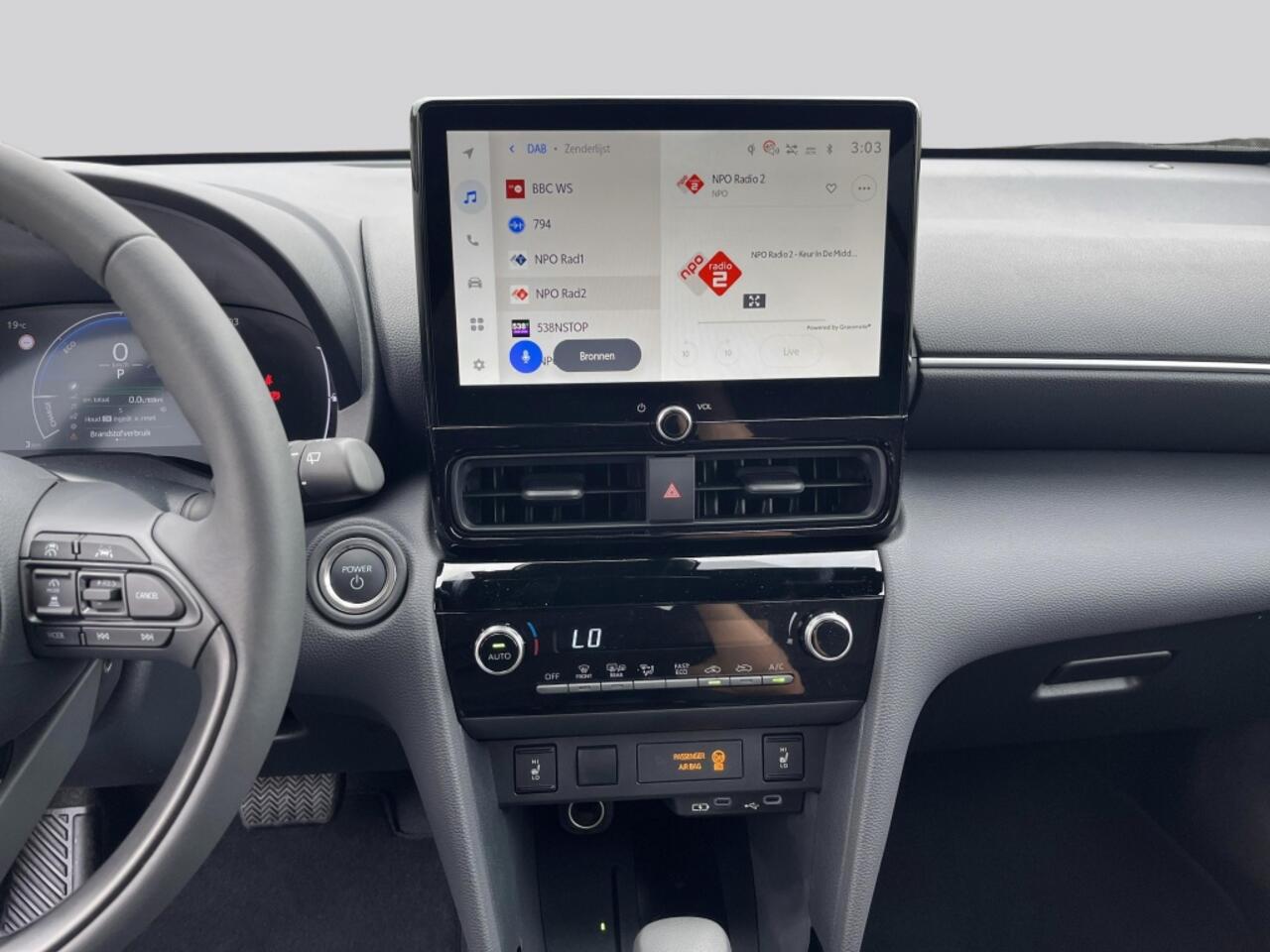 Toyota YARIS Cross 1.5 Hybride 130 pk Black Edition, Safety + Winter pakket.