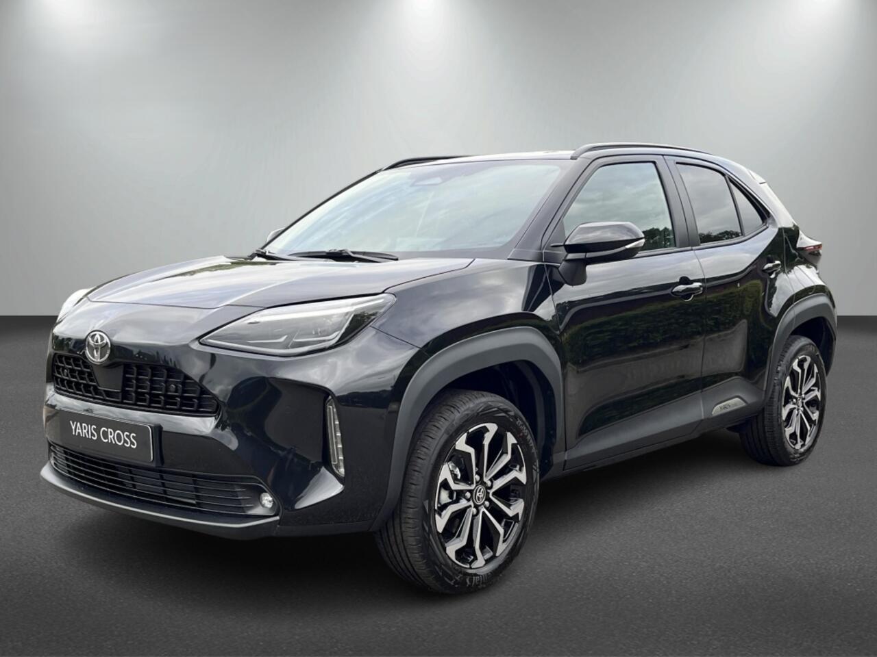 Toyota YARIS Cross 1.5 Hybride 130 pk Black Edition, Safety + Winter pakket.
