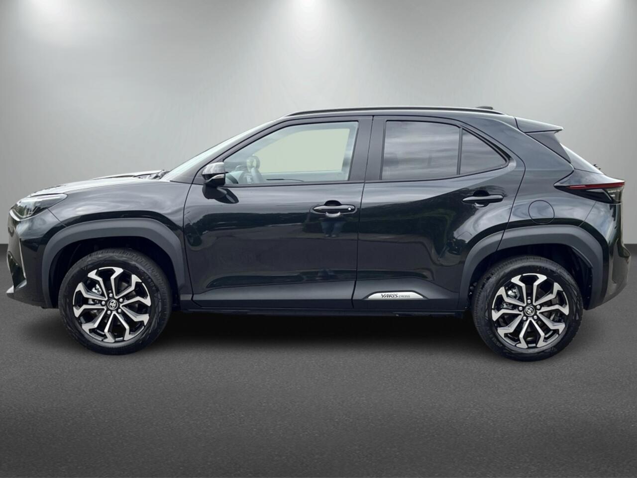 Toyota YARIS Cross 1.5 Hybride 130 pk Black Edition, Safety + Winter pakket.