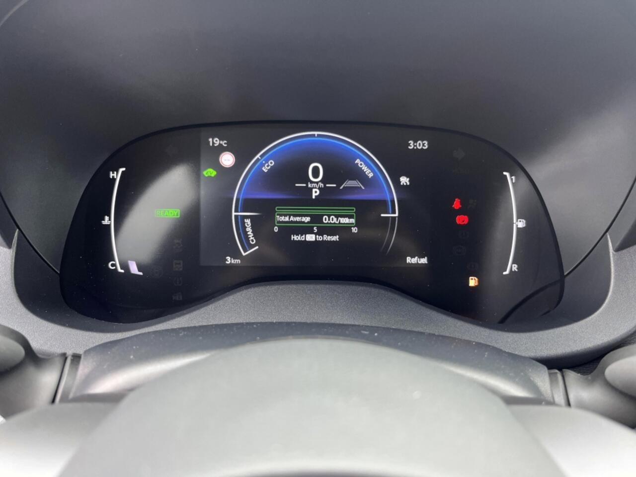 Toyota YARIS Cross 1.5 Hybride 130 pk Black Edition, Safety + Winter pakket.