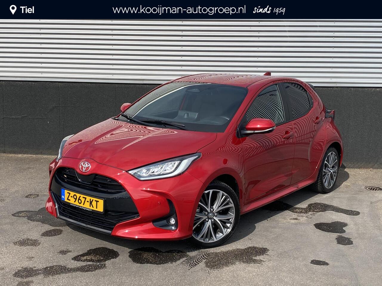 Toyota YARIS 1.5 Hybrid 130 Executive Navigatie Apple CarPlay/Android Auto, Dodehoek detectie, parkeersensoren v&a, adaptieve cruise control, keyless, stoel verwarming, 1e eign.