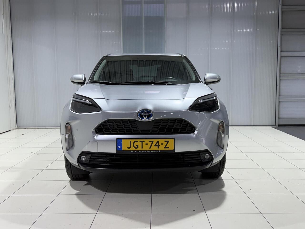 Toyota YARIS Cross 1.5 Hybrid Dynamic edition | Parkeersensoren voor + achter | Smart key | Privacy glass | Apple Carplay & Android Auto | Navigatie