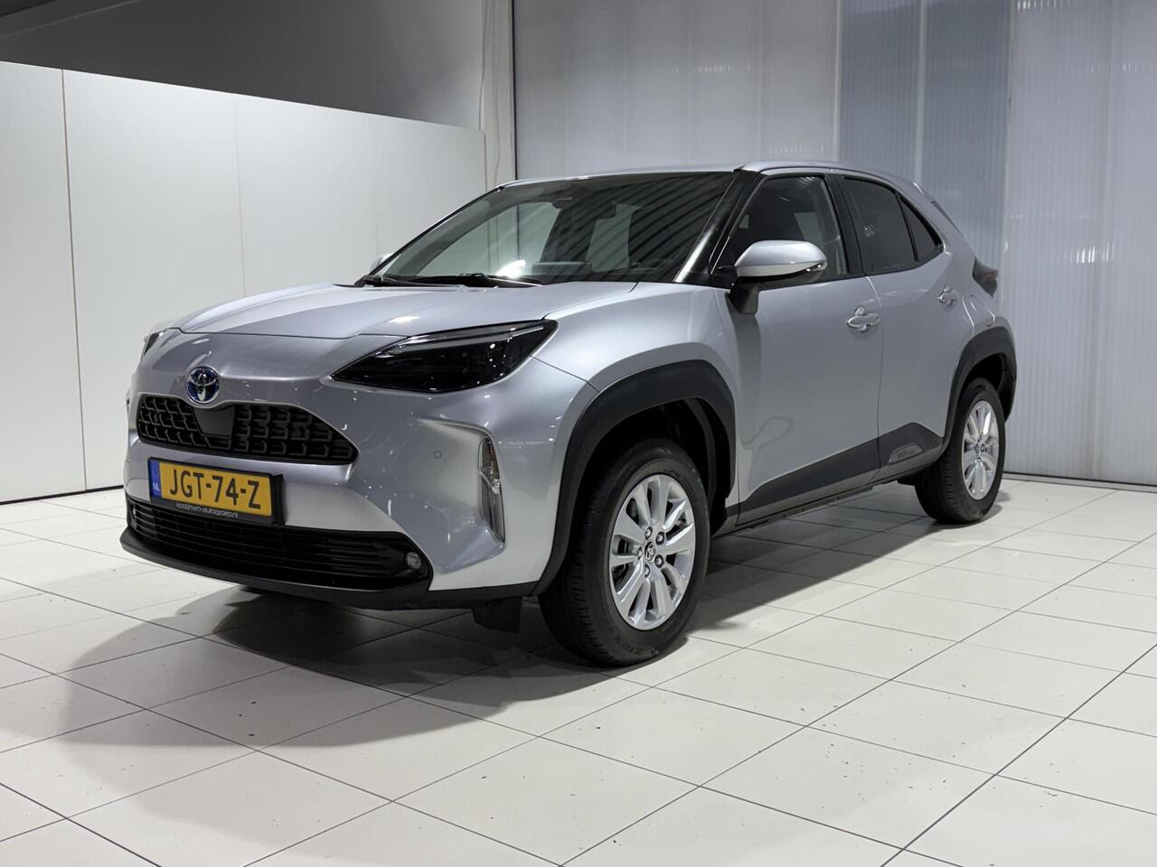 Toyota YARIS Cross 1.5 Hybrid Dynamic edition | Parkeersensoren voor + achter | Smart key | Privacy glass | Apple Carplay & Android Auto | Navigatie