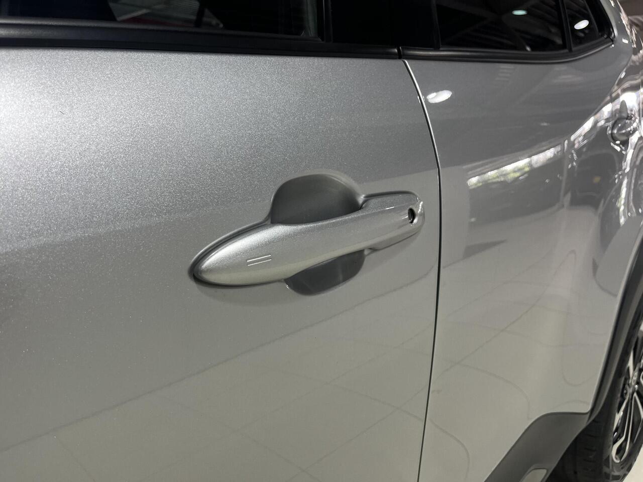 Toyota YARIS Cross 1.5 Hybrid 115 First Edition | Camera | Apple carplay/anroid auto | Lichtmetalen velgen |