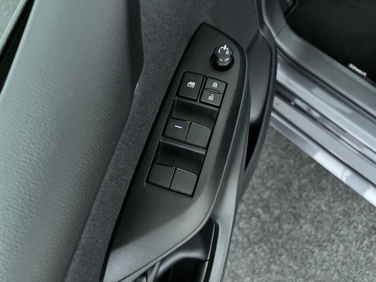 Toyota YARIS 1.5 Hybrid 115 Business Plus | Rijklaar |